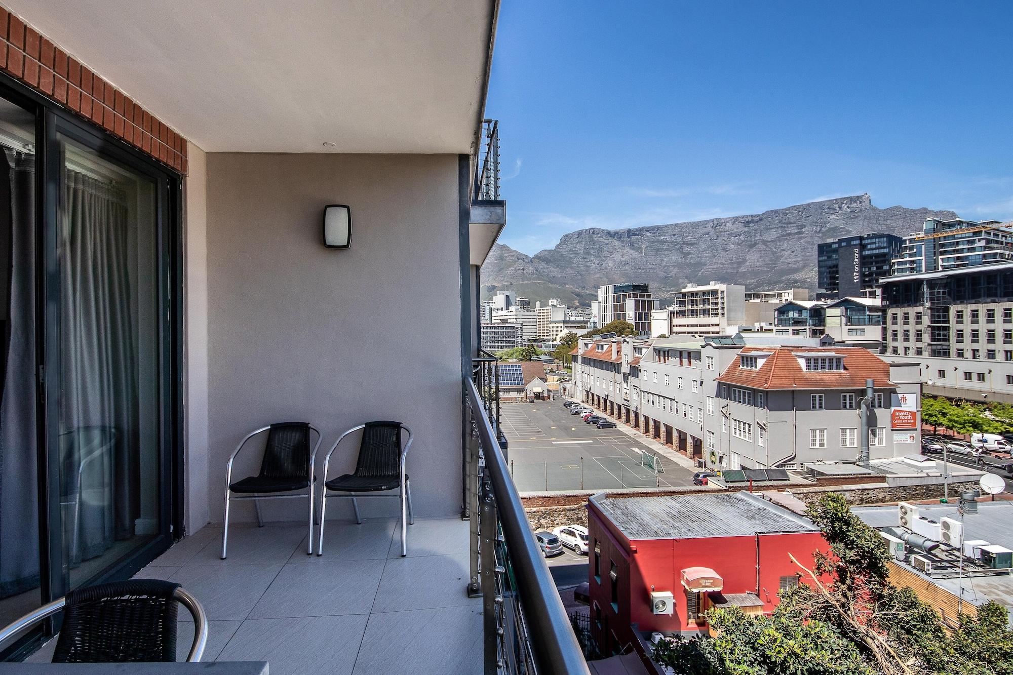 The Rockwell Luxury Suites Cape Town Exterior photo